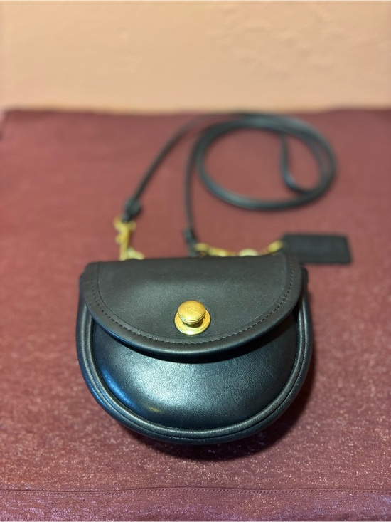 Coach Handbags - Coach USA Made Vintage Black Leather Crossbody Belt Saddle Purse Brass Hardware